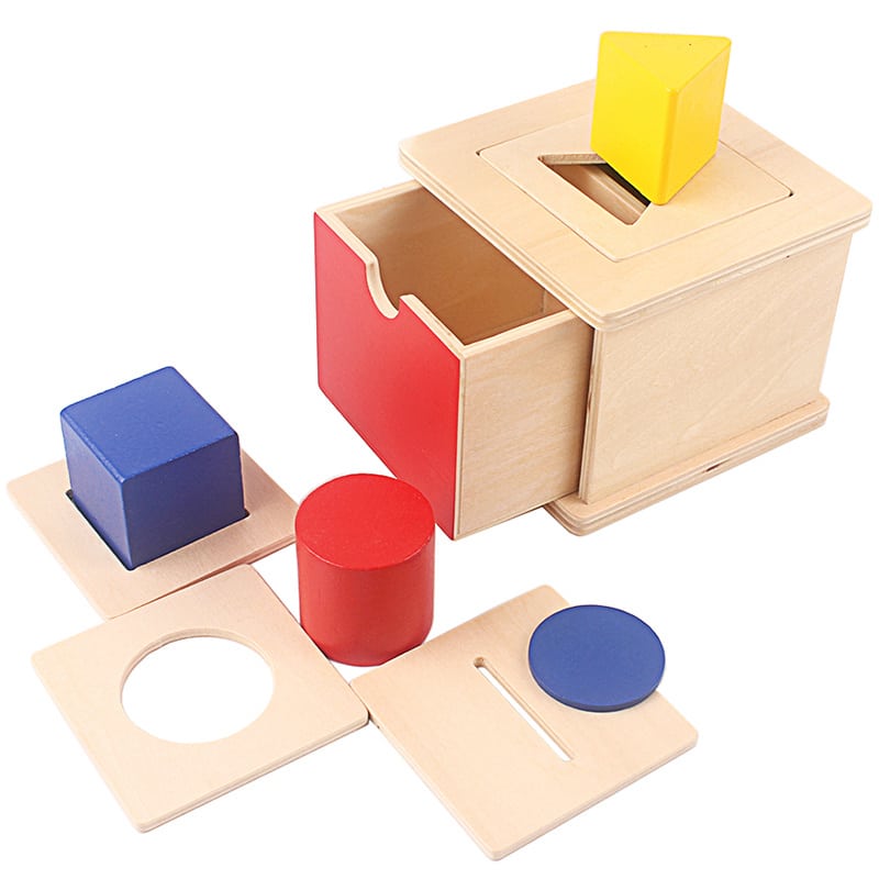 Montessori sorting box with interchangeable shapes